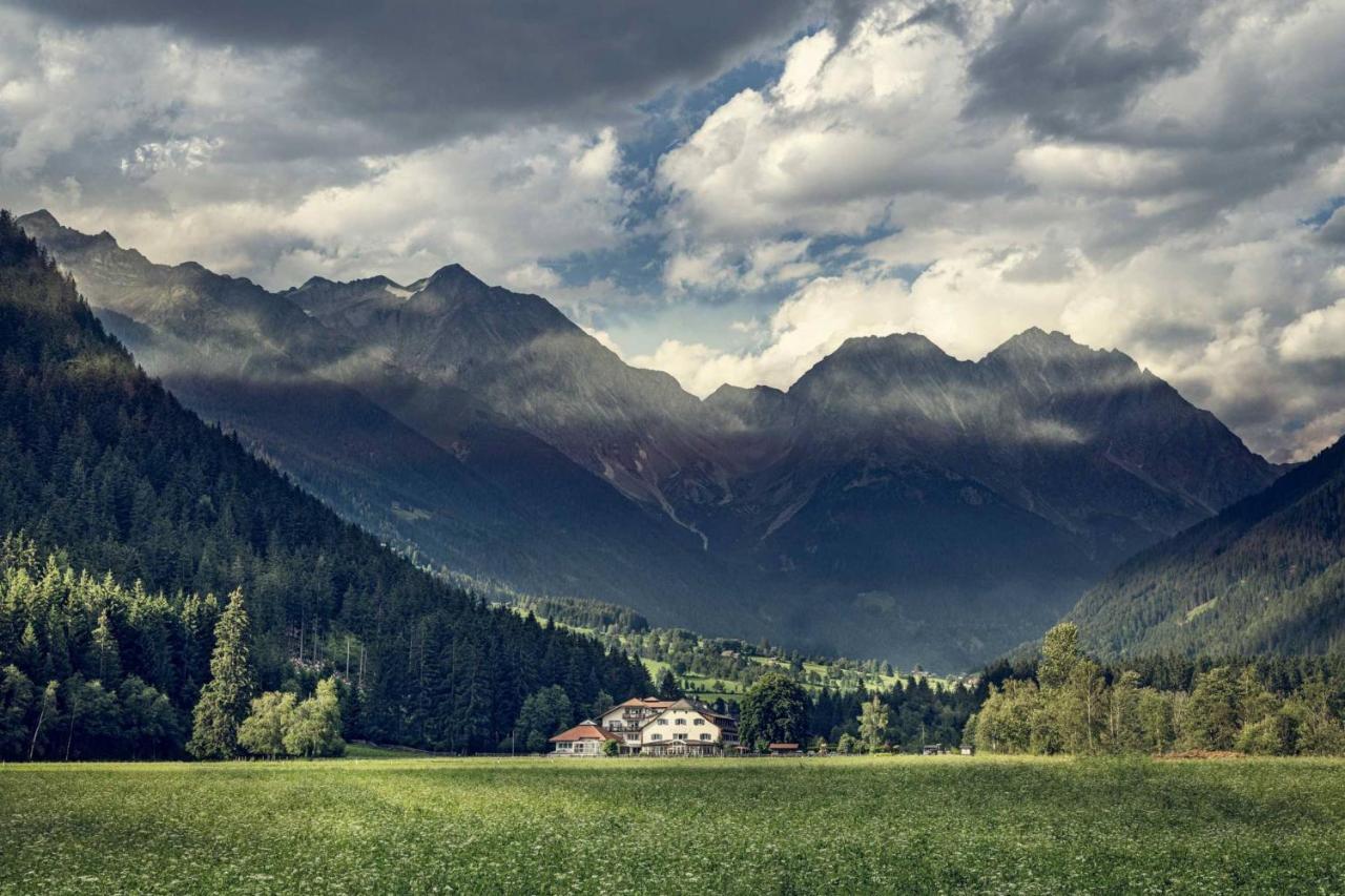 Hotel Bad Salomonsbrunn アンテルセルヴァ・ディ・メッツォ エクステリア 写真